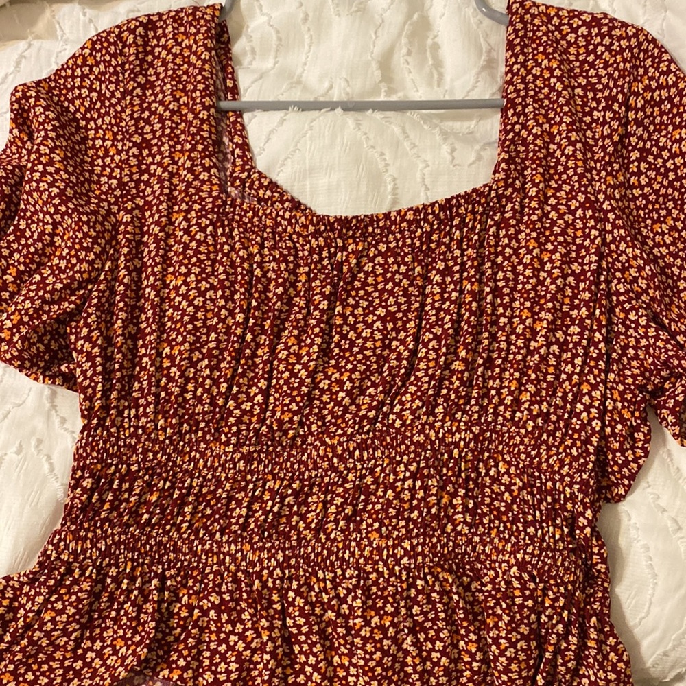 Floral top - Picture 2 of 2